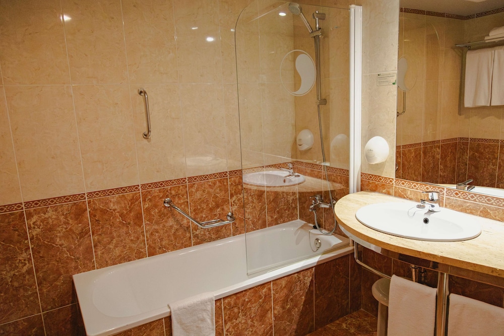 Double Room, Sea View (2 Adults + 1 child) - Photo 18