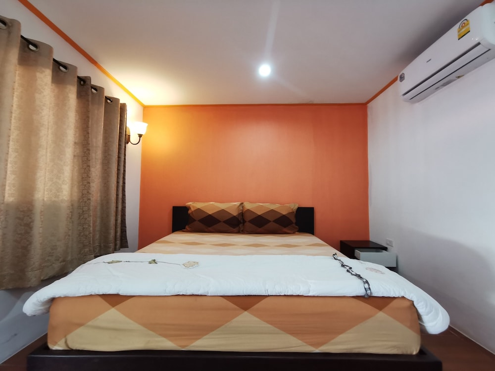 Standard Double Room - Photo 8