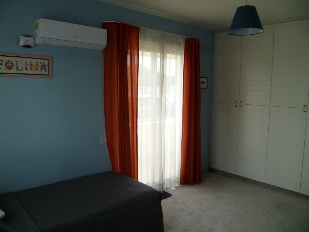 Shared Dormitory, 1 Bedroom, Balcony photo 2