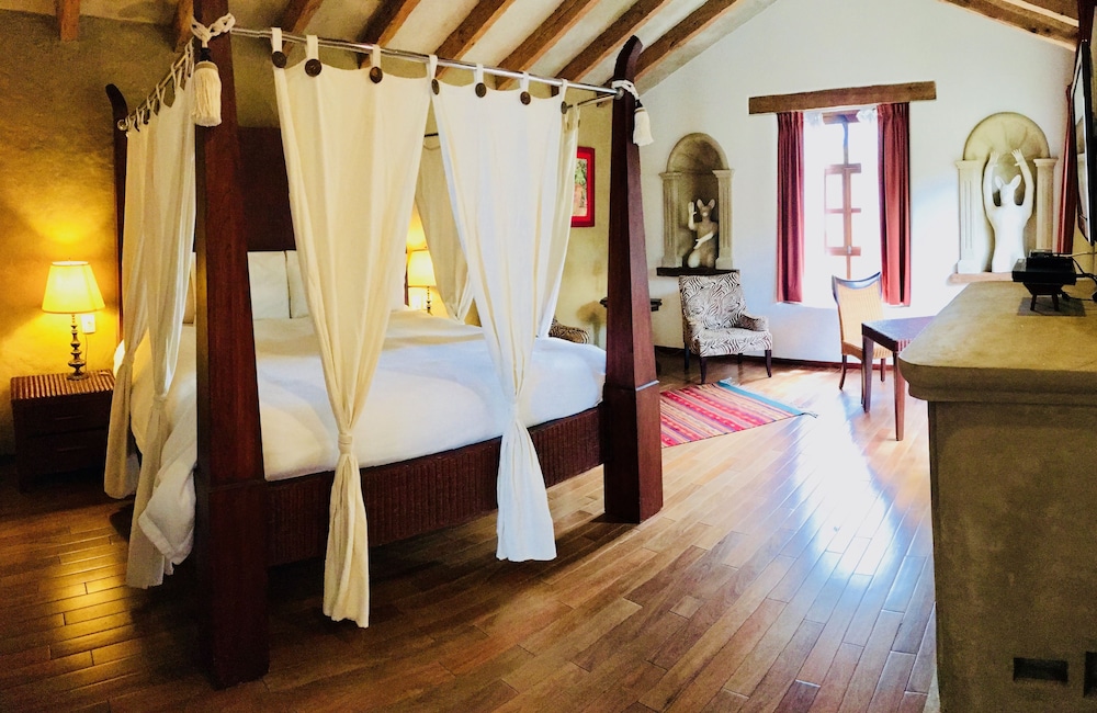 Deluxe Suite, 1 King Bed