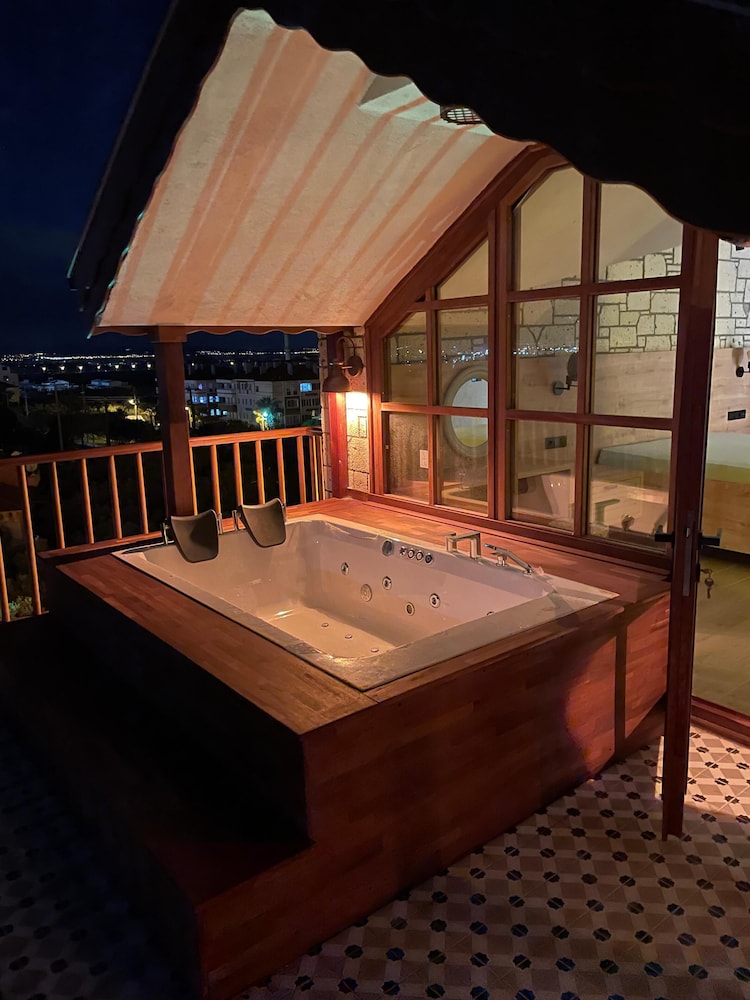 Superior Room, Balcony, Mountain View photo 1
