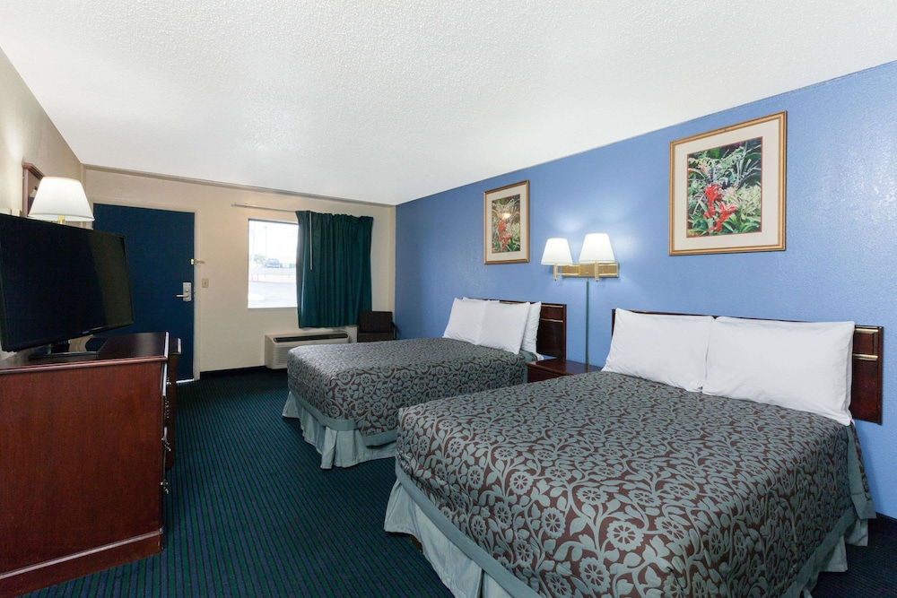 Double Room, 2 Double Beds - Photo 1