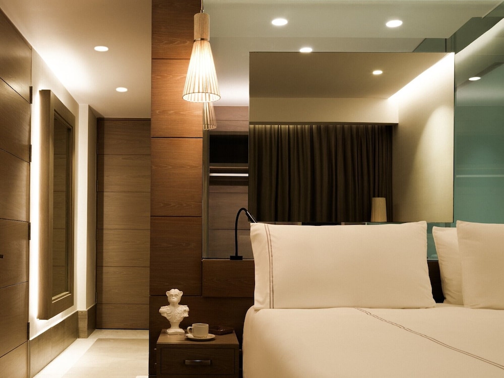 Euphoria King Suite