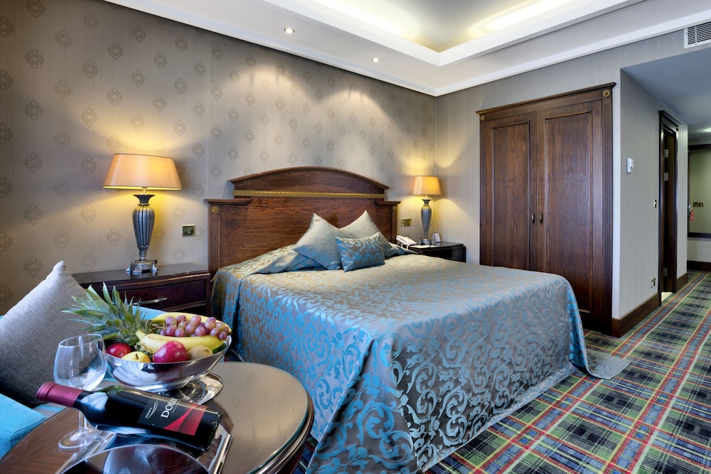 Suite photo 1