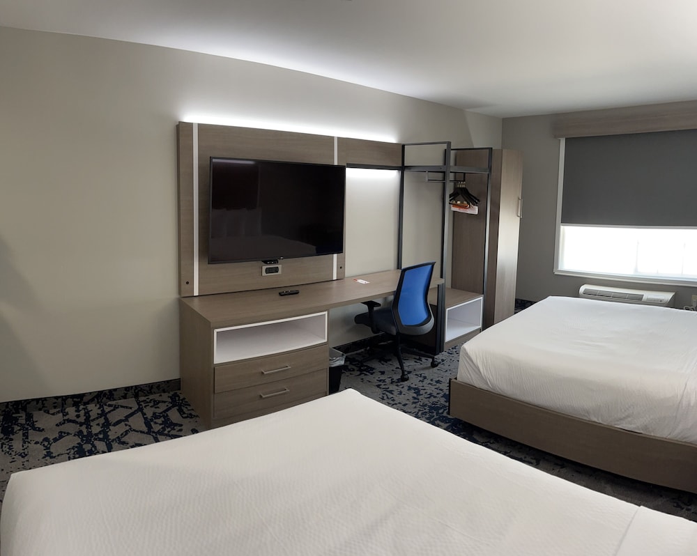 Room, 2 Queen Beds, Non Smoking - Photo 2