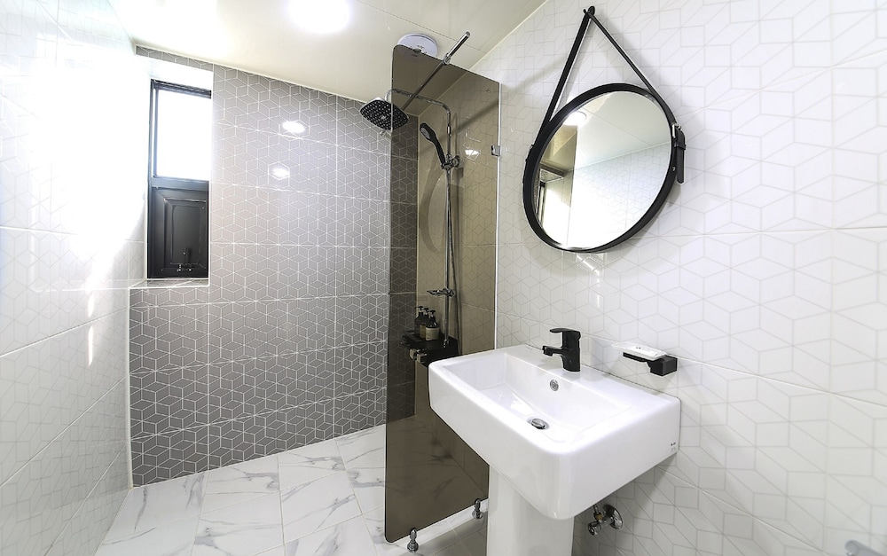 Deluxe Twin Room, City View photo 2