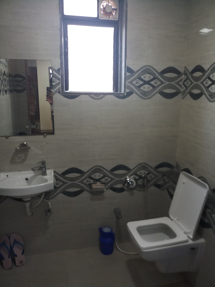 Deluxe Room - Photo 4