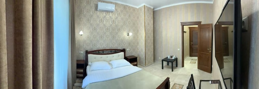 Suite, 1 King Bed