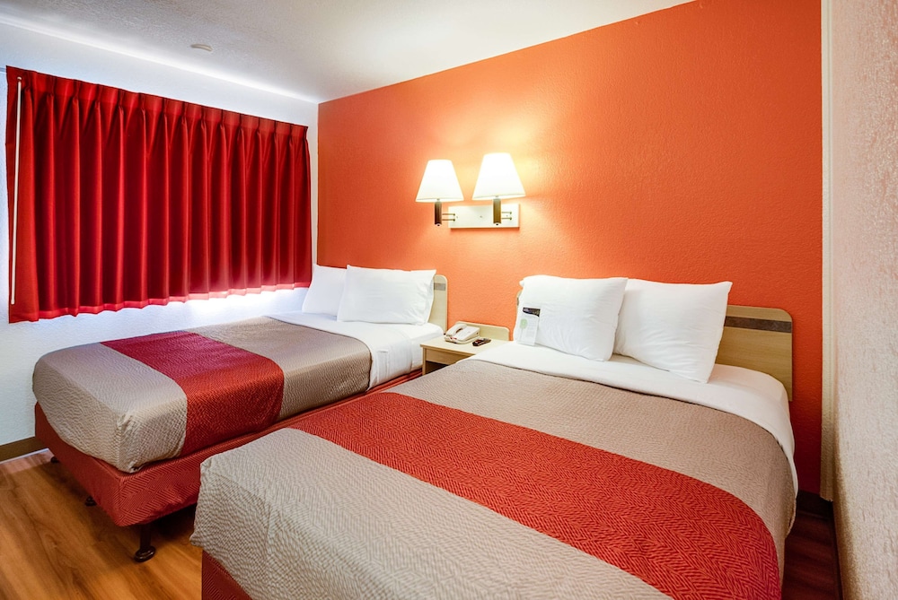 Standard Room, 2 Double Beds, Non Smoking