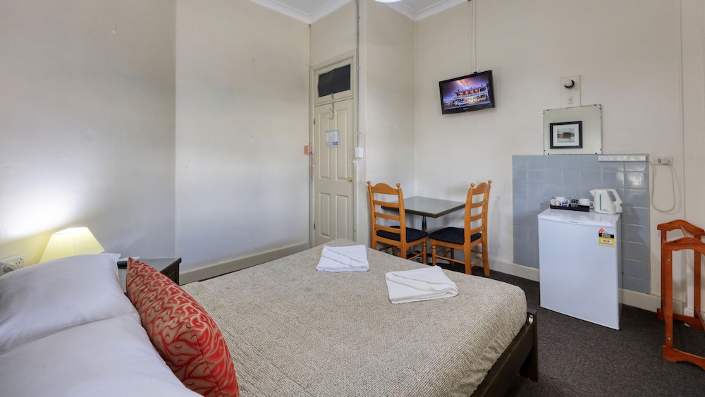 Basic Double Room