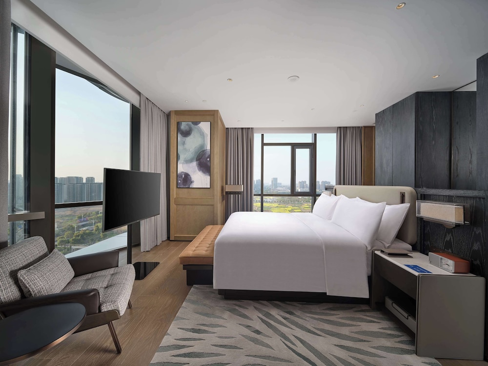Premium Suite, 1 King Bed