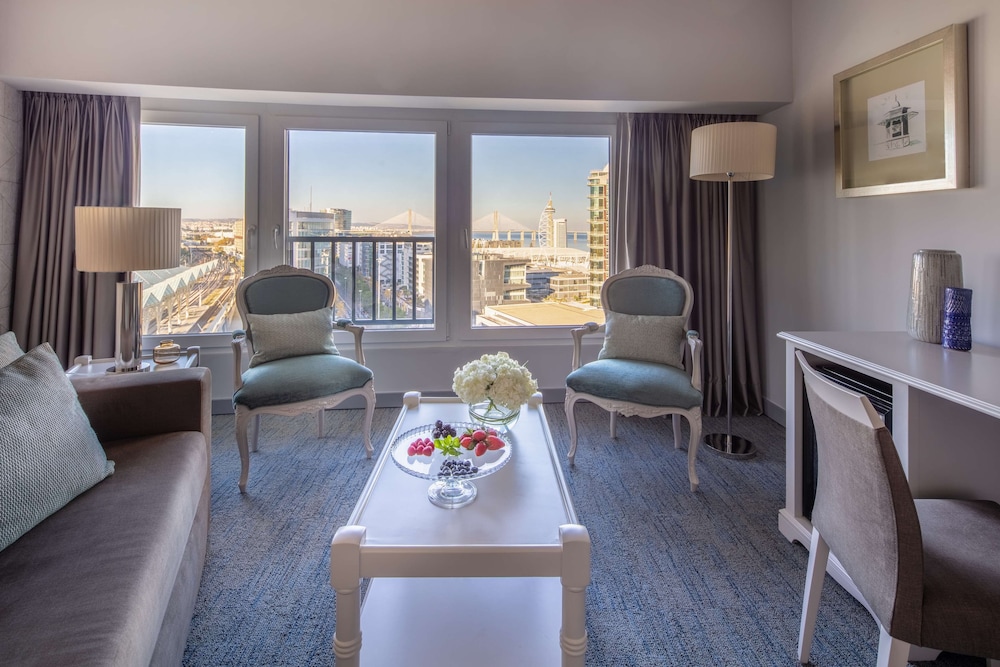 Junior Suite (Extra Bed 4 adults) - Photo 7