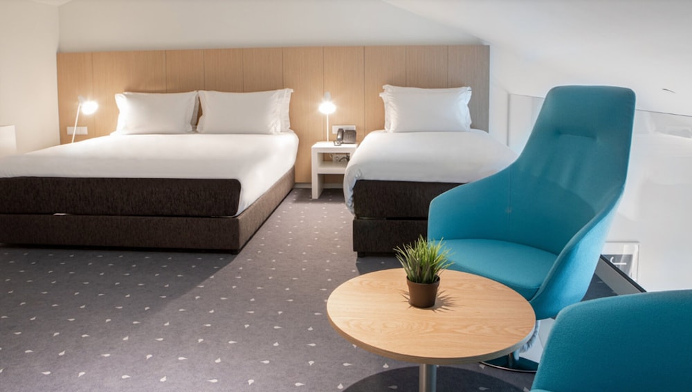 Standard Studio Suite - Photo 1