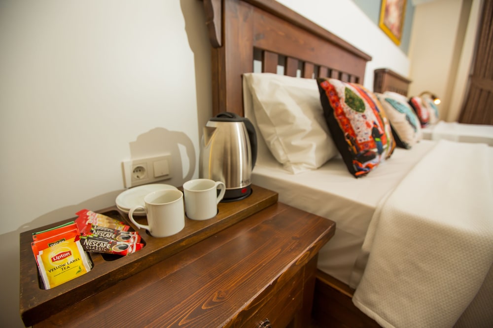 Deluxe Quadruple Room, City View photo 2