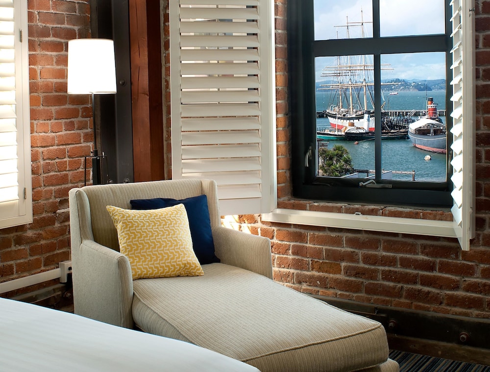 Suite, 1 King Bed, Bay View - Photo 6