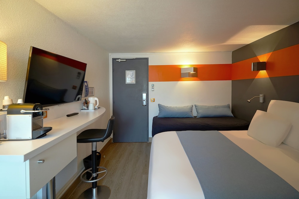 Premium Room, Multiple Beds, Non Smoking photo 3