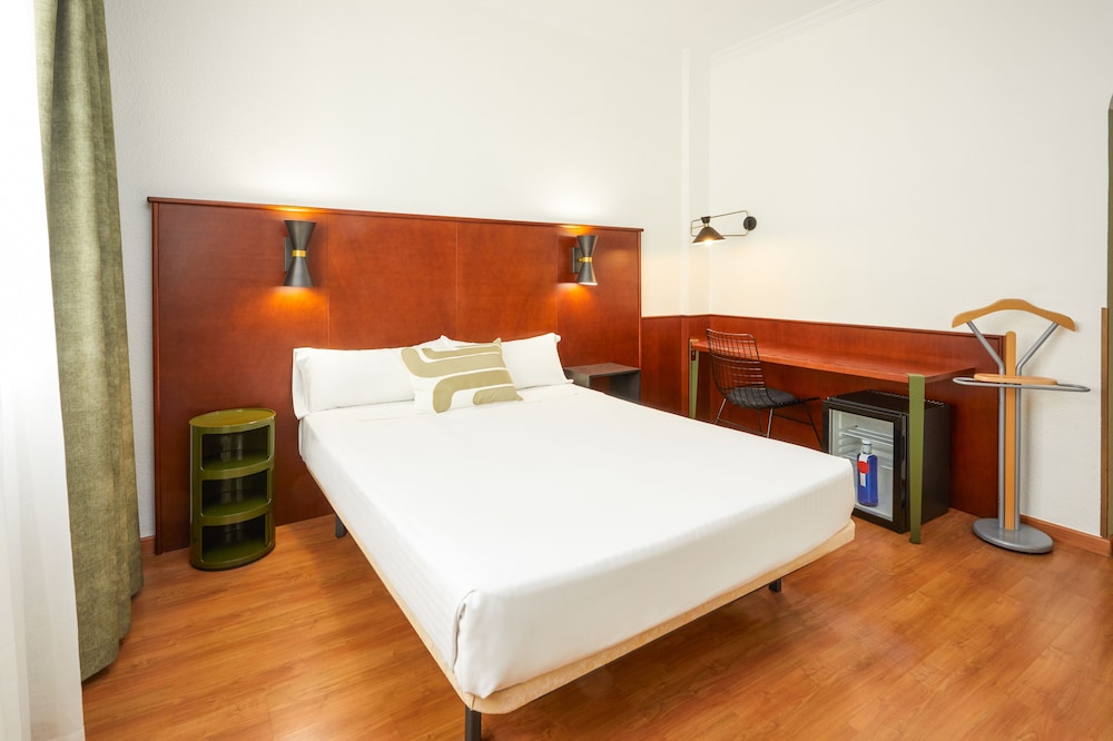 Superior Double Room - Photo 2