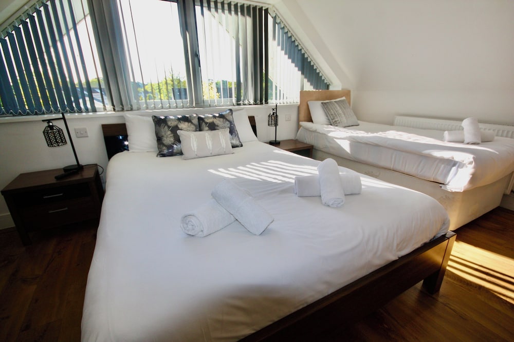 Luxury House, 4 Bedrooms photo 1