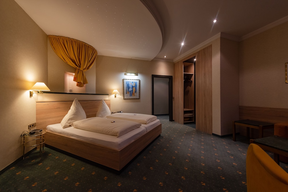 Basic Quadruple Room