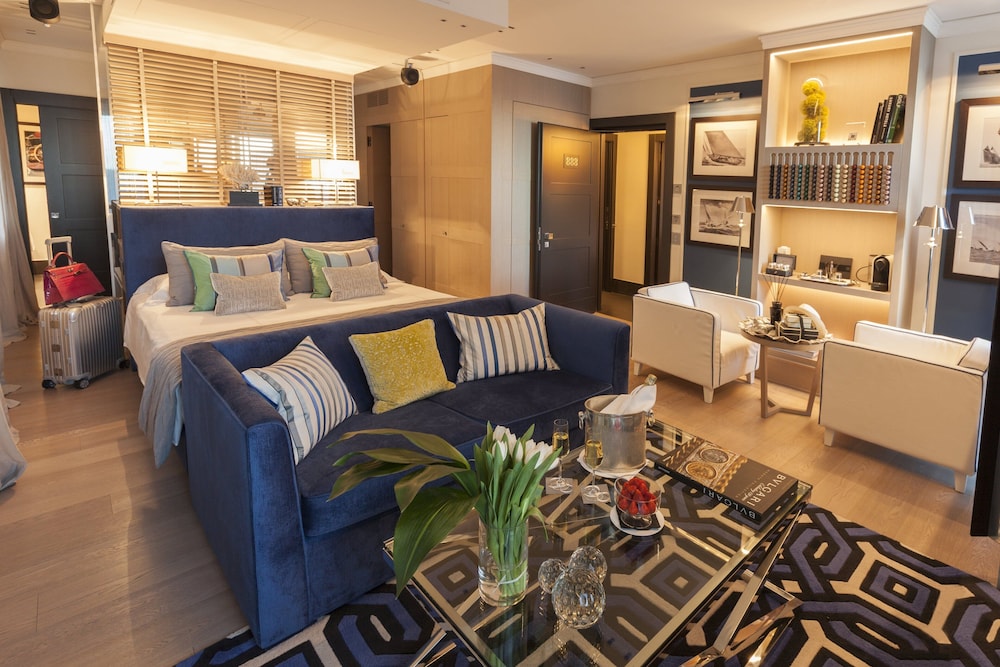 Suite, Hot Tub (Eight Suite) - Photo 1