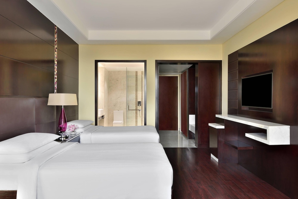 Executive Room, 2 Twin Beds - Photo 1