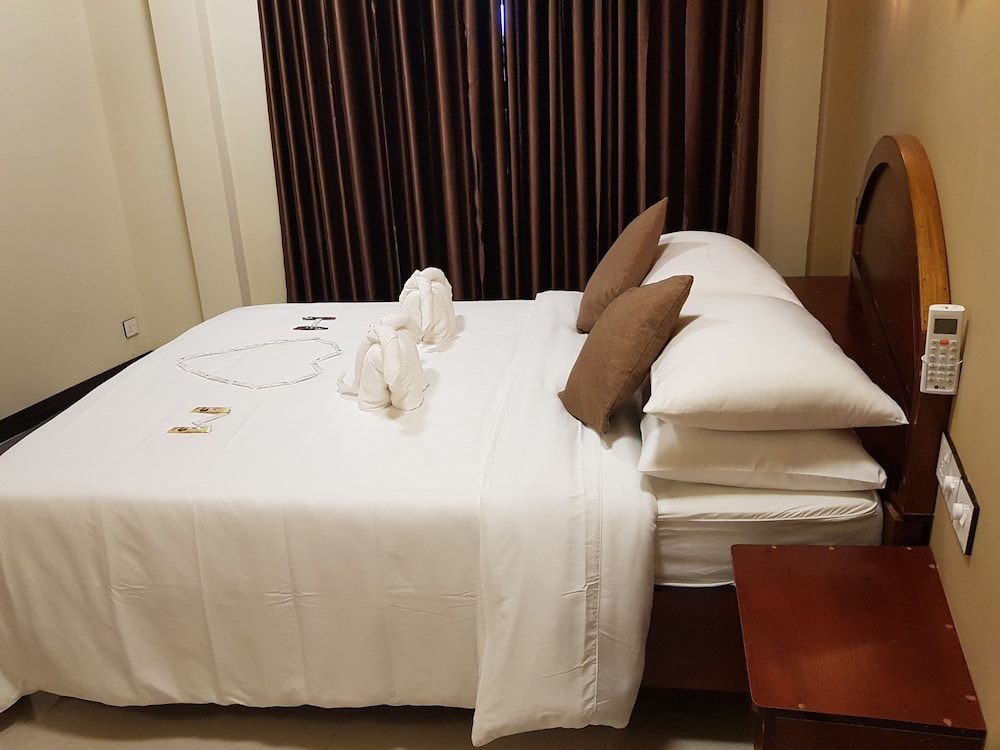 Deluxe Double Room, 1 Queen Bed, Non Smoking photo 2