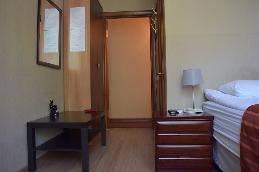 Standard Single Room, 1 Large Twin Bed, Non Smoking photo 2