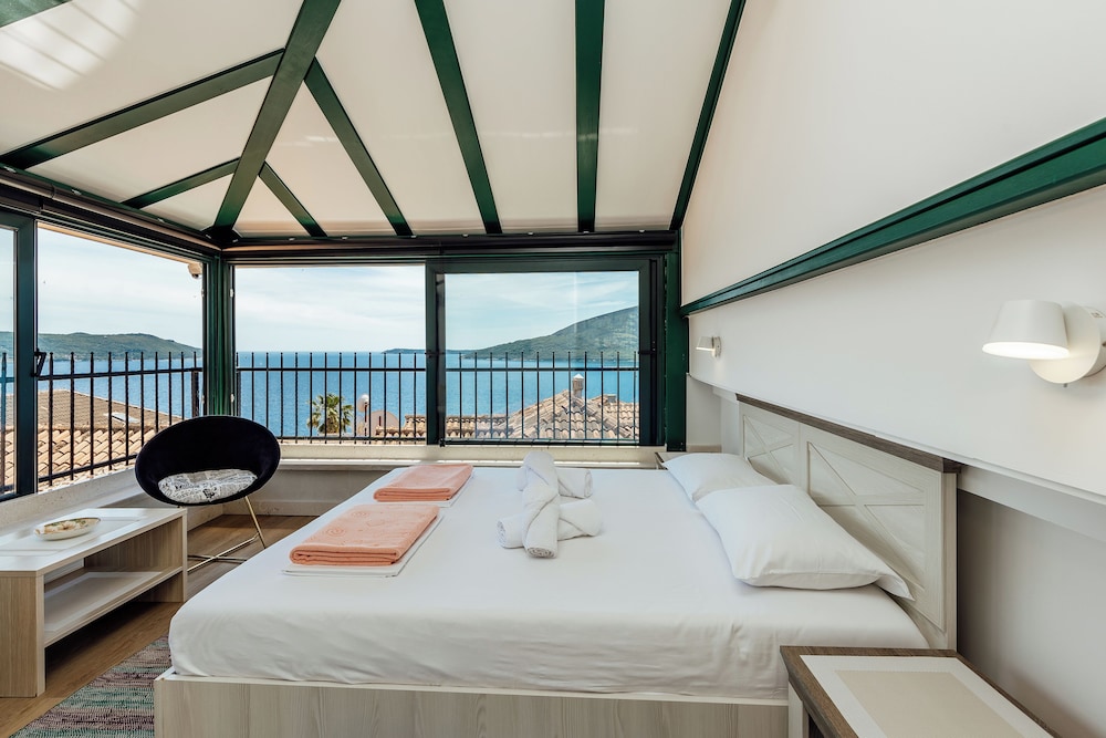 Deluxe Double Room, Bay View photo 3
