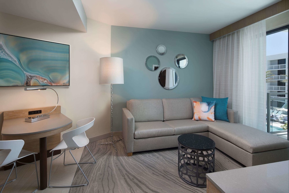 Deluxe Suite, 1 Bedroom, Resort View
