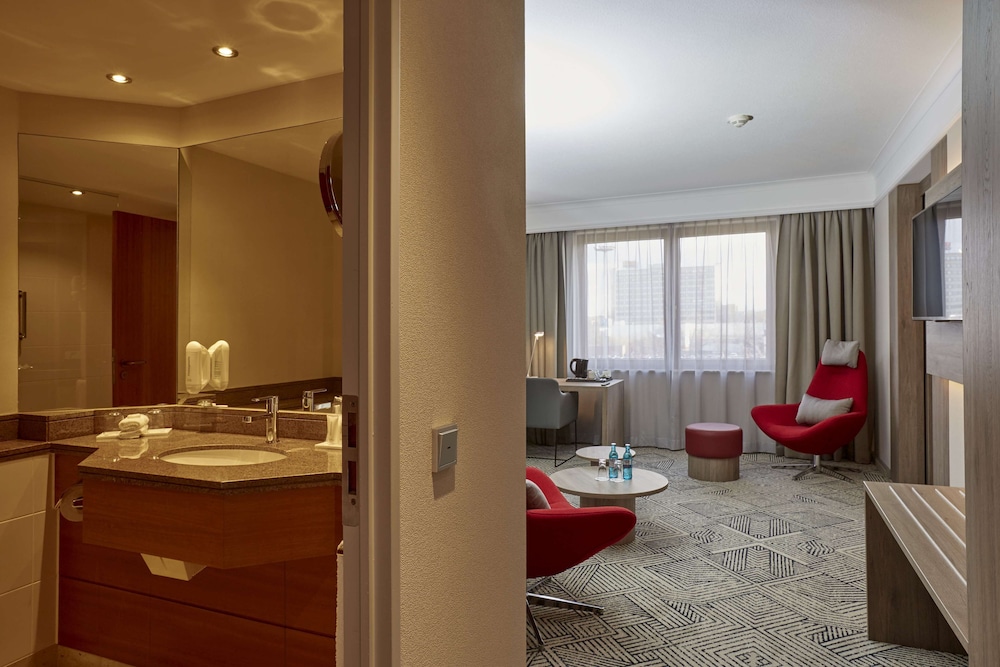 Suite - Photo 4