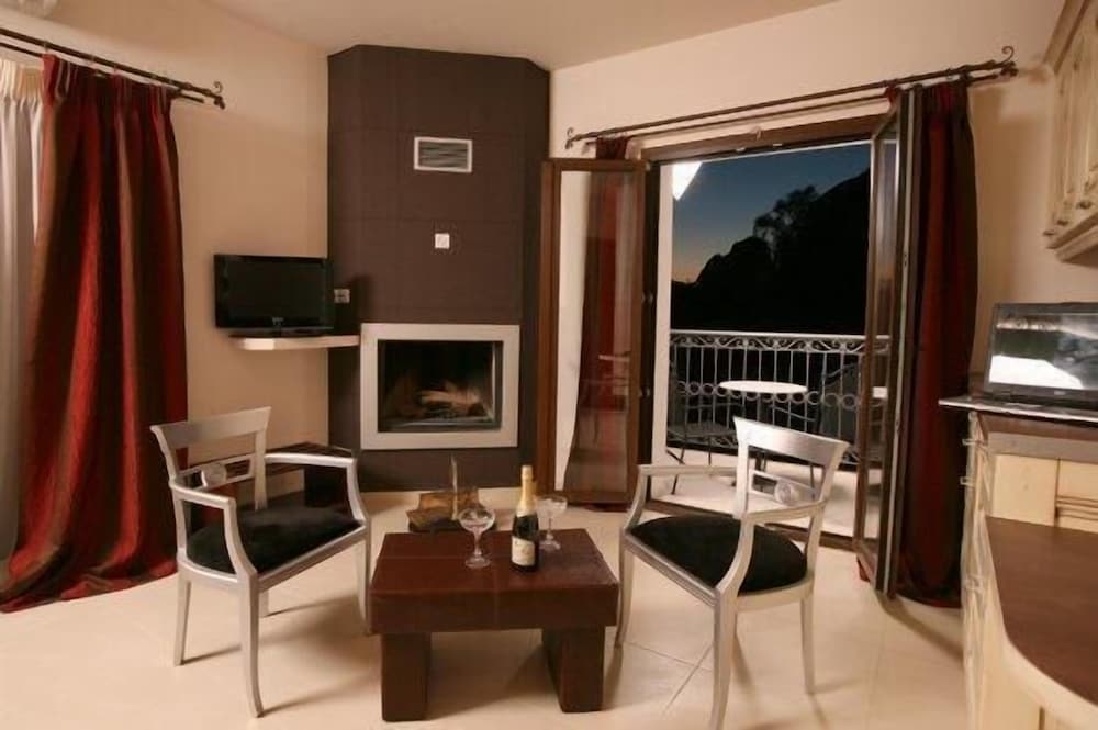 Superior Double Room (Meteora View) - Photo 3