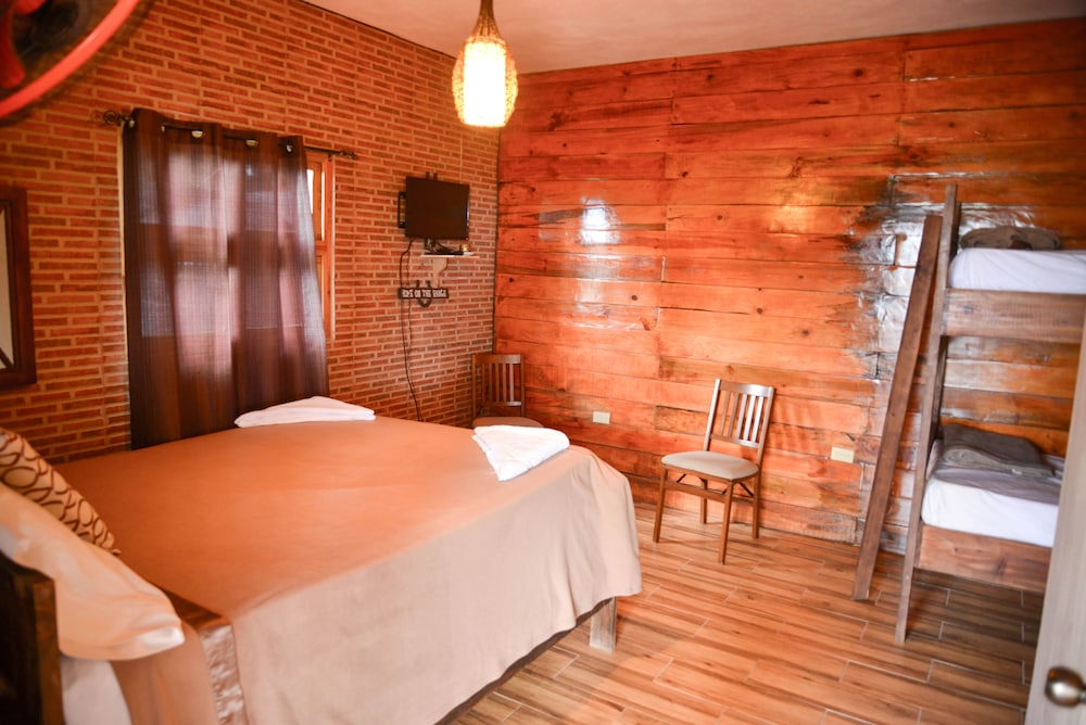 Single Room, Mountain View