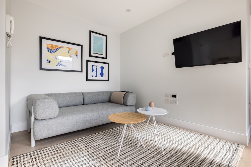 Standard Suite photo 2