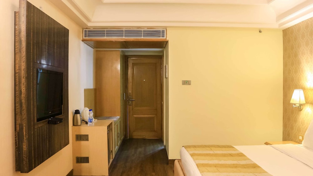 Deluxe Room - Photo 7