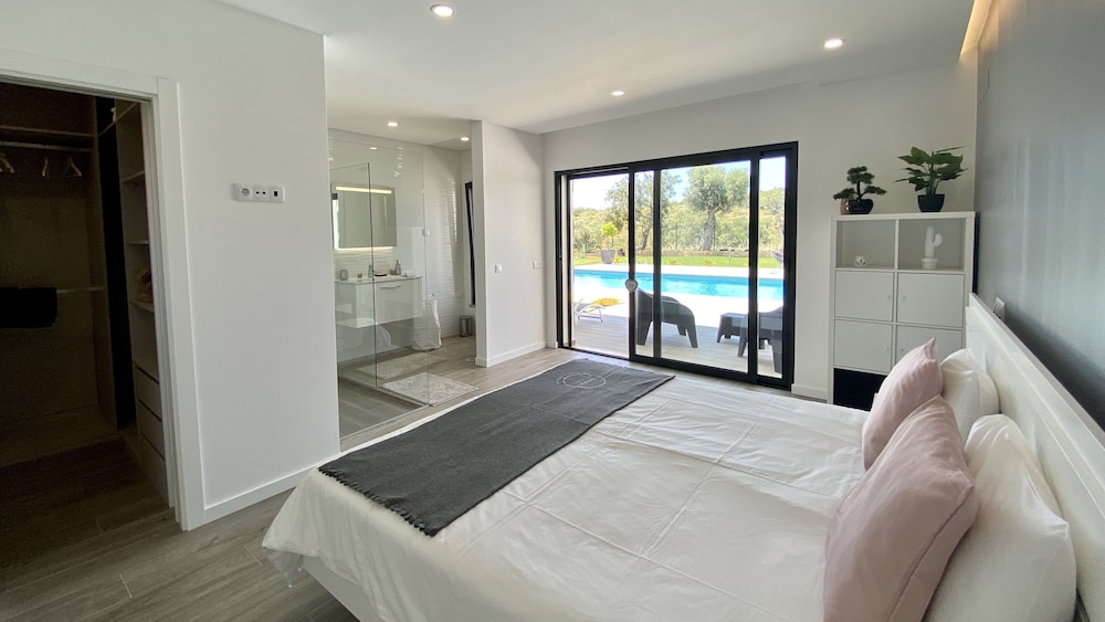 Villa, 6 Bedrooms, Private Pool, Garden View