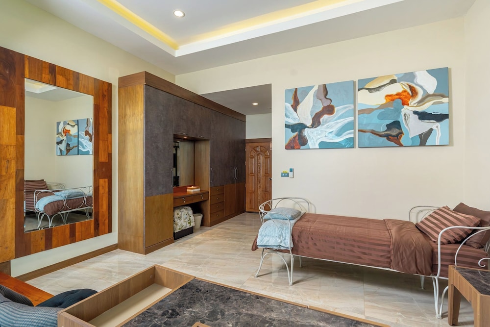 Family Suite with Bath Seaview photo 2