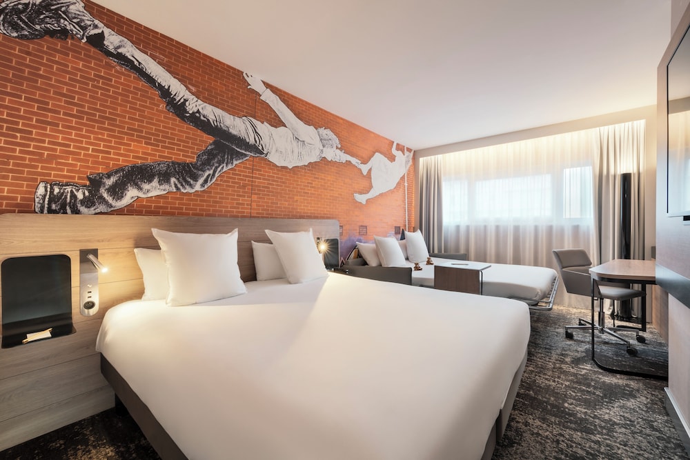 Classic Room, 1 King Bed with Sofa bed photo 1
