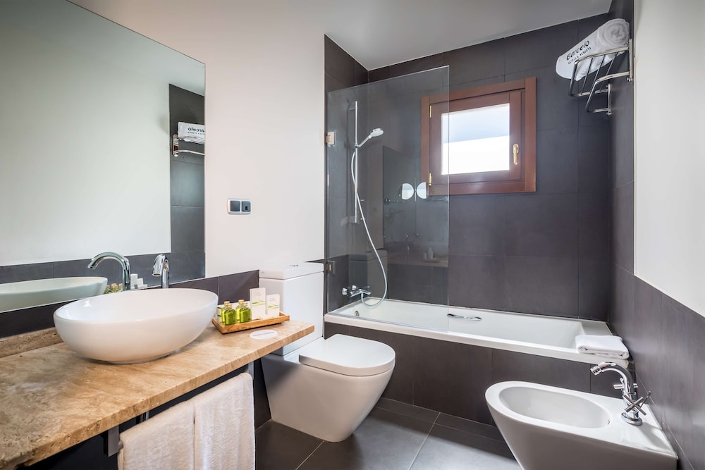 Villa, 2 Bedrooms - Photo 9
