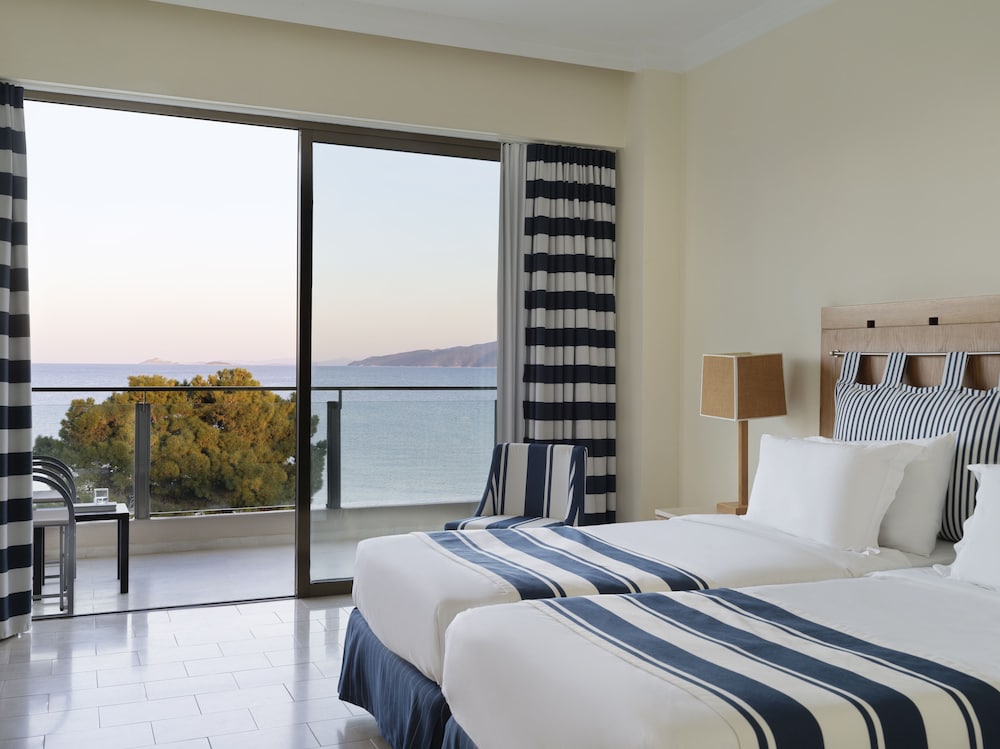 Room, Sea View - Photo 1