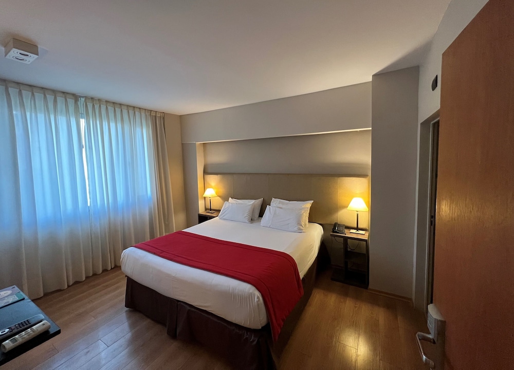 Standard Double Room (1.8x2m)