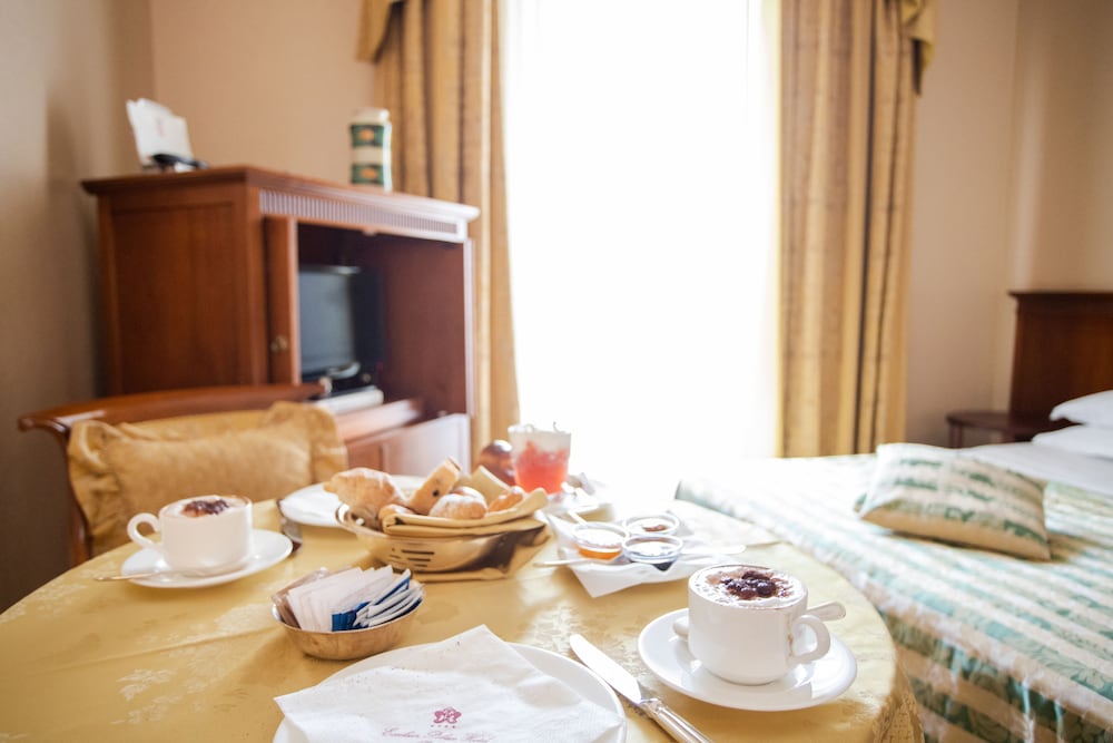 Deluxe Double Room photo 2