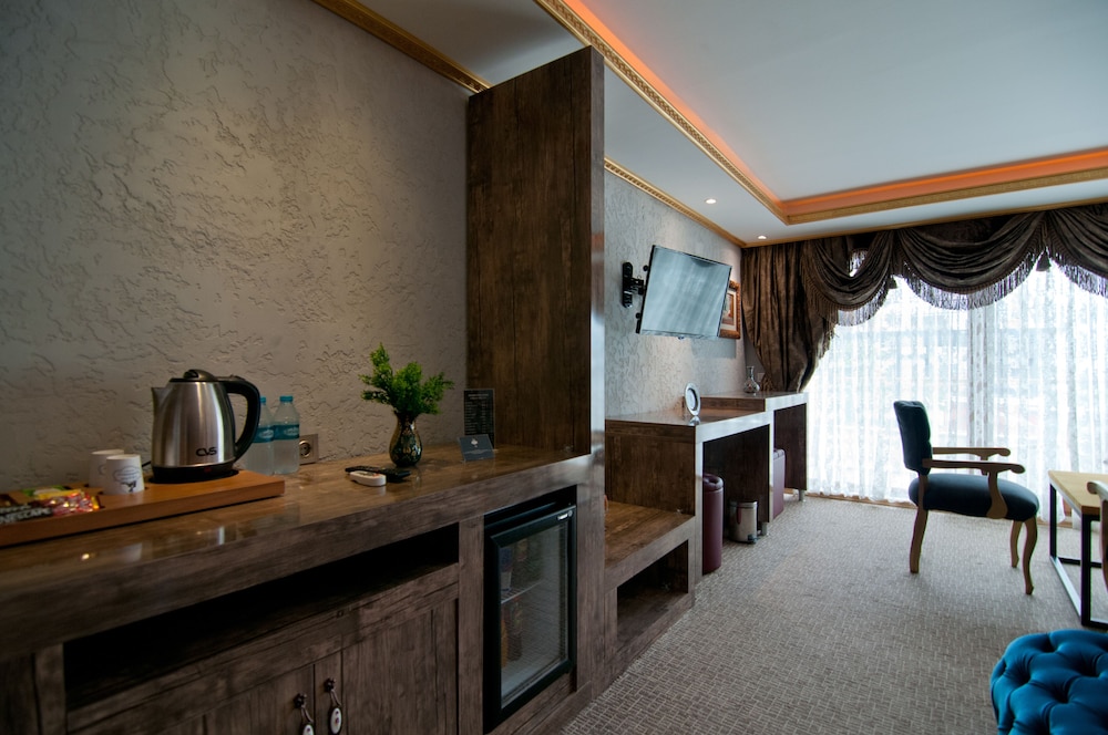Deluxe Quadruple Room, Sea View photo 2