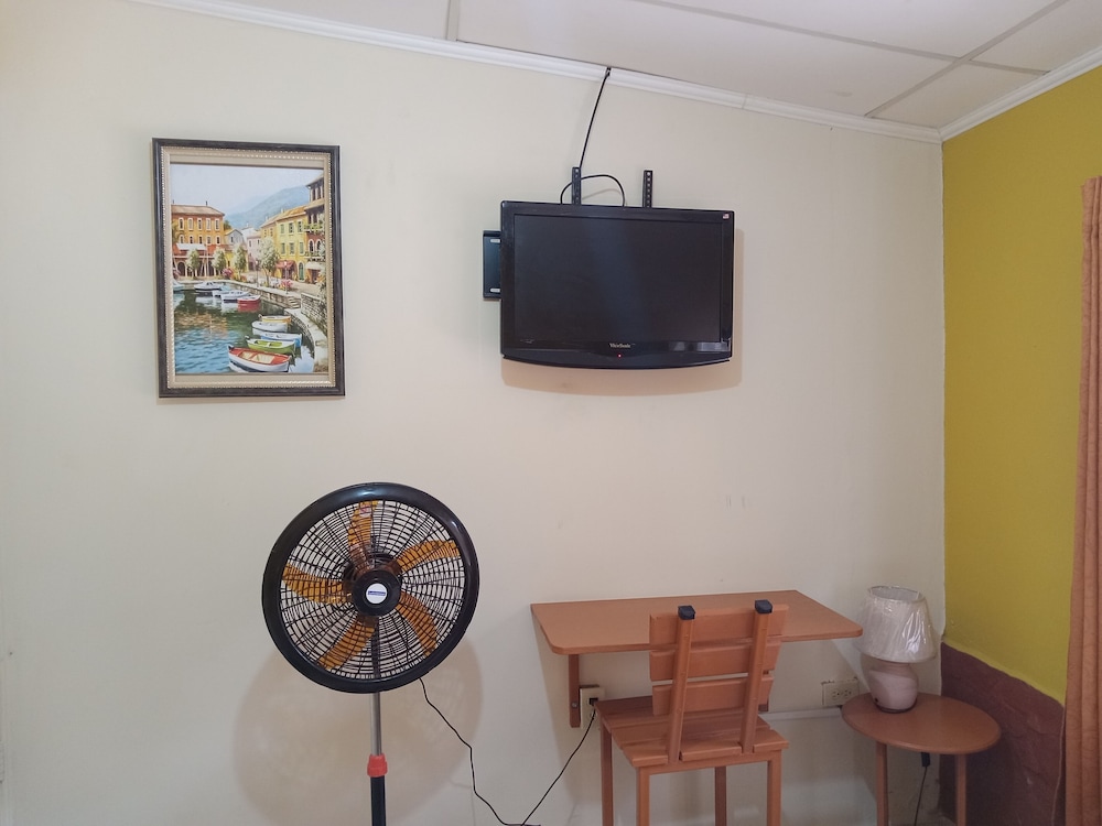 Economy Room photo 3