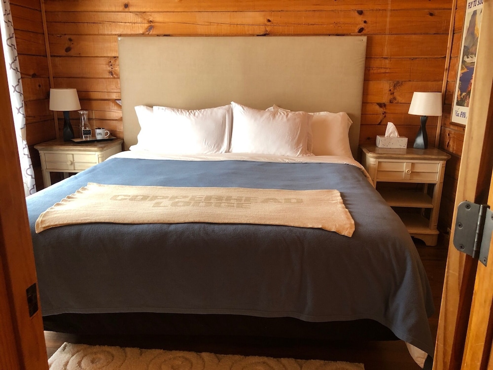 Cabin, 1 King Bed, Hot Tub
