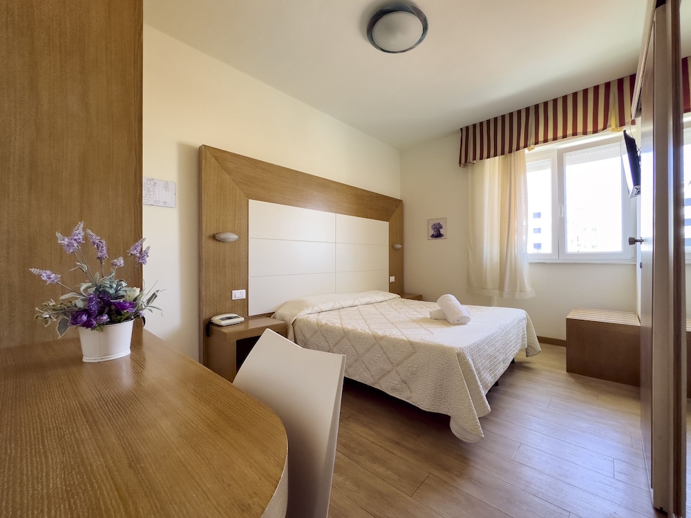 Double or Twin Room photo 1