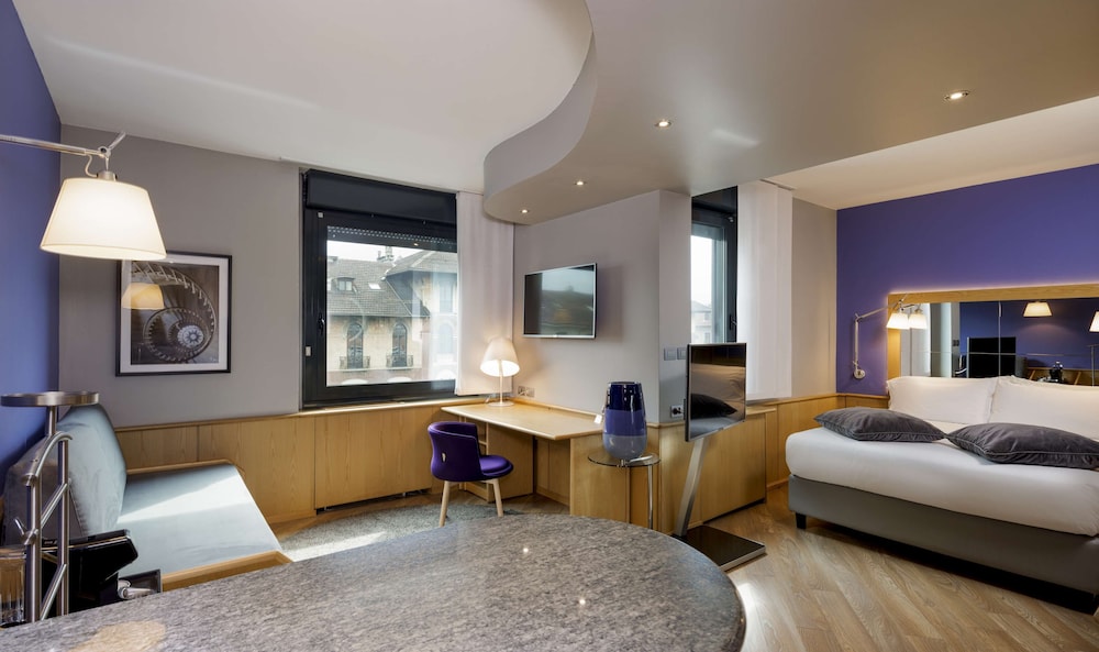 Executive Suite, Multiple Beds, Non Smoking - Photo 4