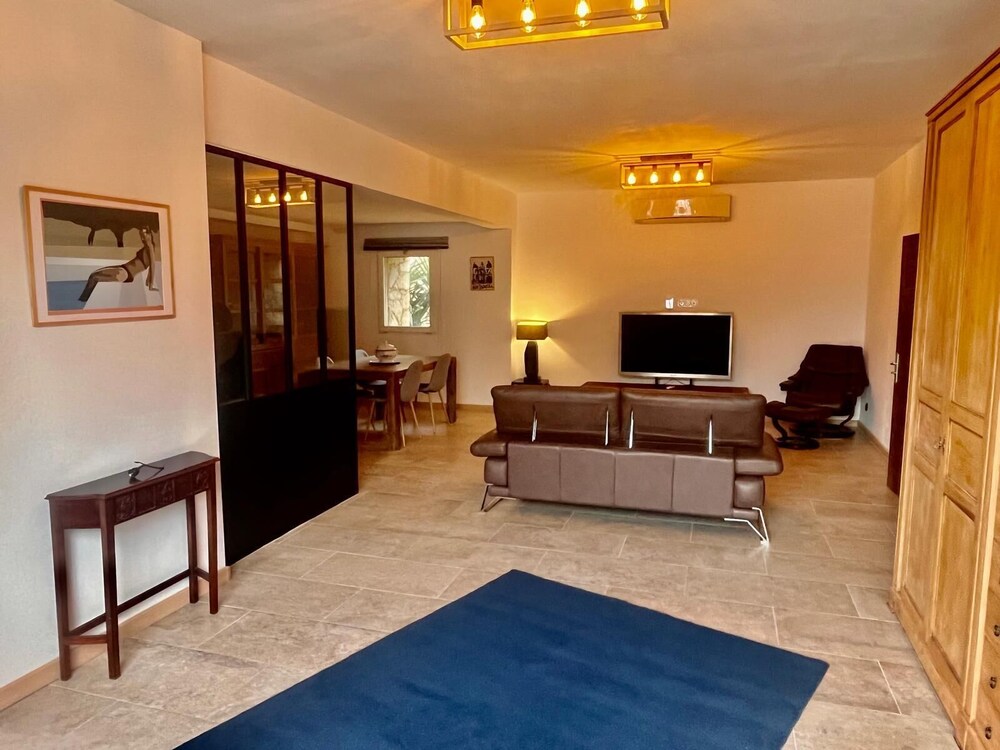 Deluxe Penthouse photo 2