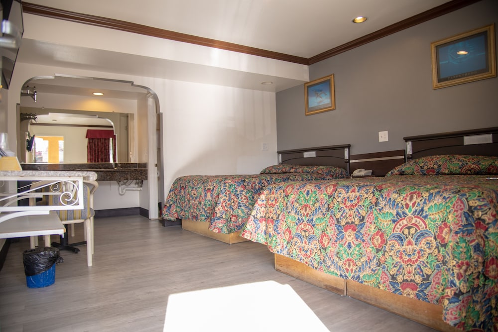 Room, 2 Double Beds, Non Smoking