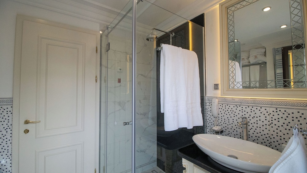 Deluxe Double Room - Photo 4