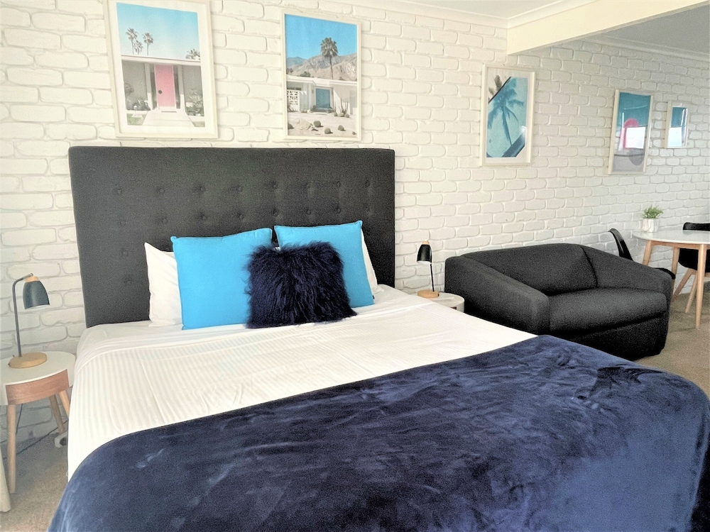 Deluxe Double or Twin Room, Multiple Beds, Kitchenette photo 3
